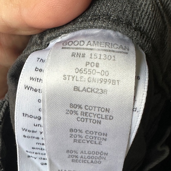 Good American 90's Baggy Straight Leg Jean Size 8/29 Black Relaxed - Picture 9 of 9